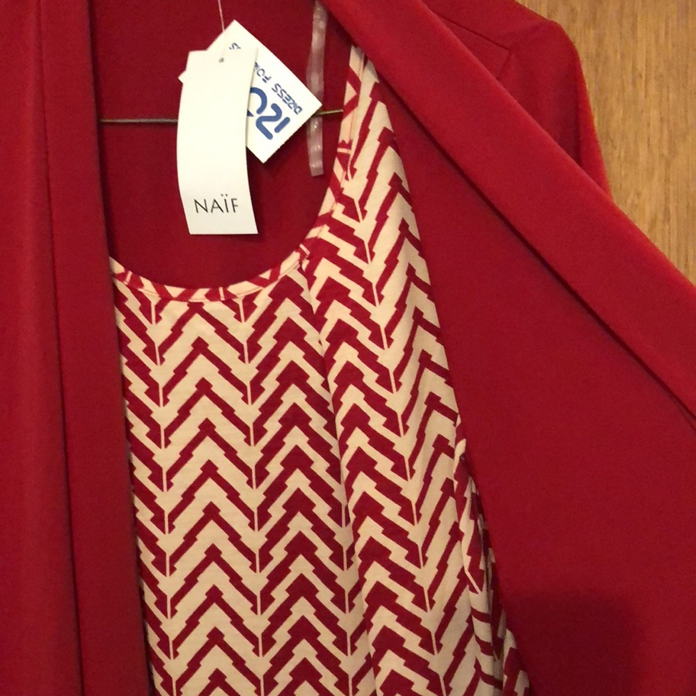 Top - Picture 2 of 6